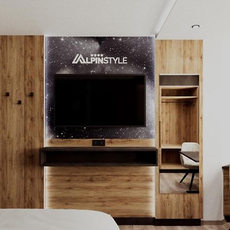 Alpinstyle Hotel Ischgl Exterior photo